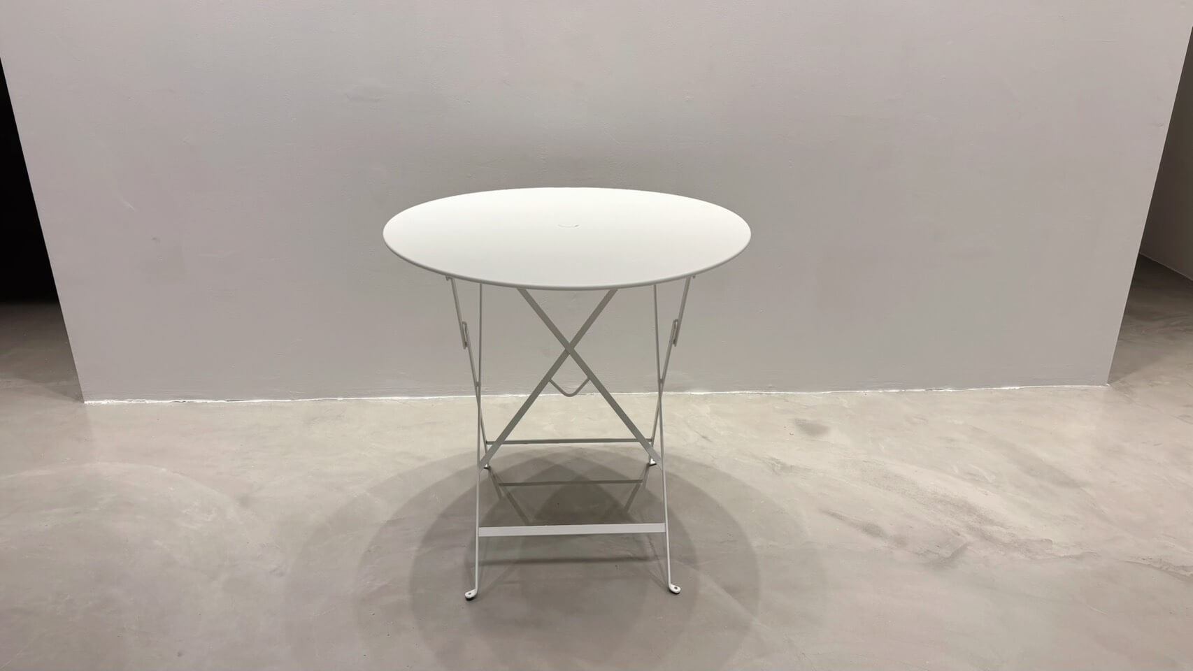 ラウンドテーブル